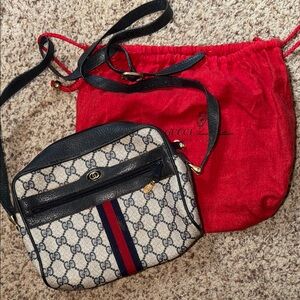 Gucci GG Supreme Small Crossbody Bag Beige/Blue with Web Stripe vintage
